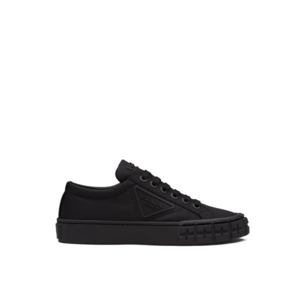 • PRADA Sneakers • - Picture 2 of 11